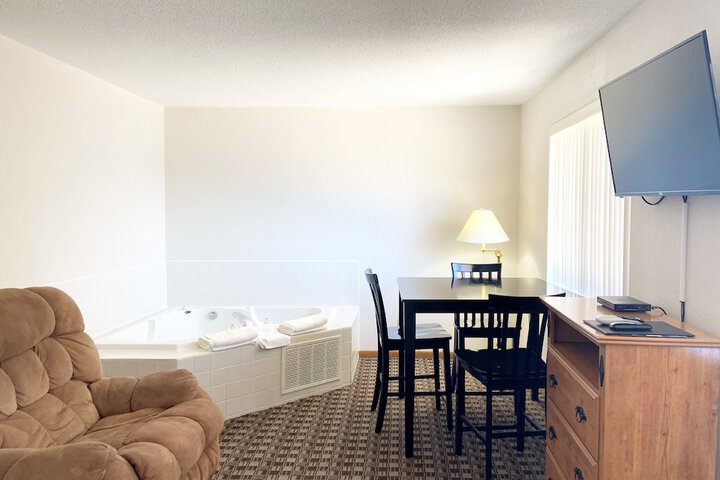 Room 6 of 27