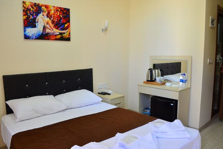Room 16 of 30