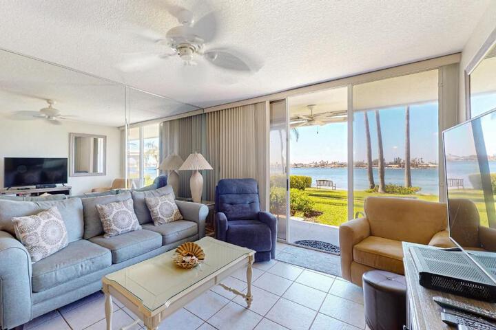 Image of Boca Ciega Bay Resort #114