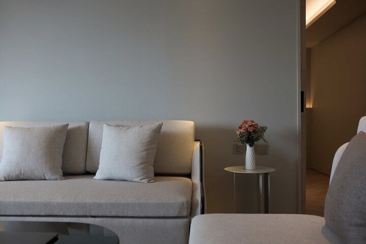 Room 136 of 212
