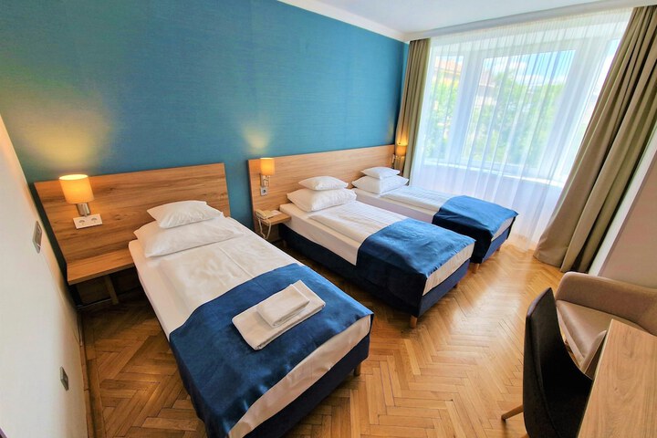 Room 37 of 139