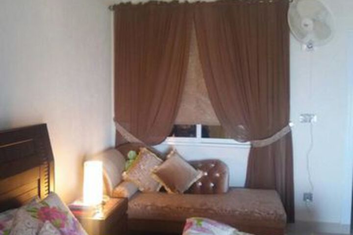 Room 8 of 32