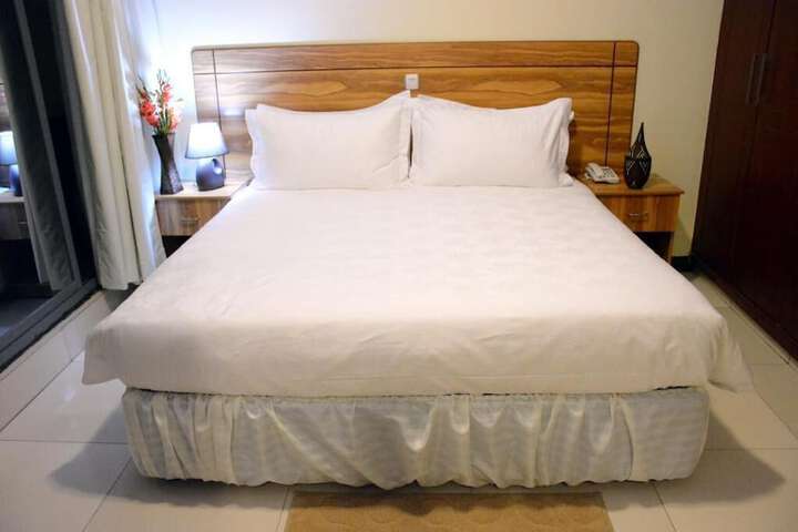 Room 4 of 39
