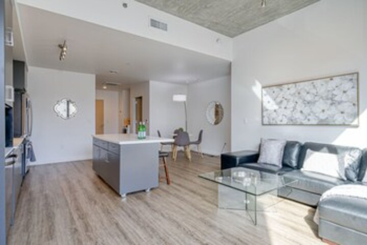 Room 44 of 69