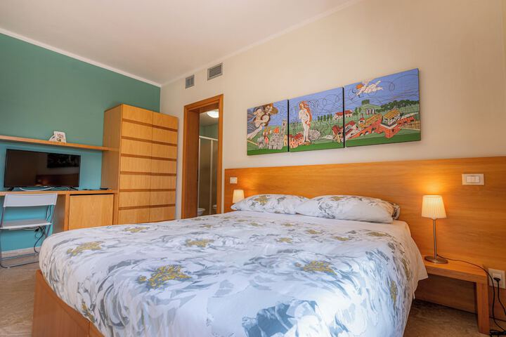 Room 7 of 46