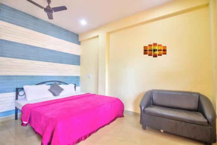 Room 8 of 19