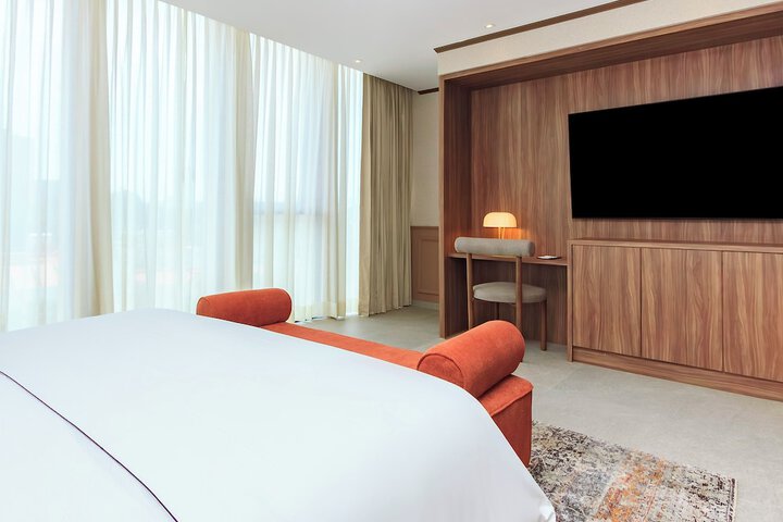 Room 19 of 49