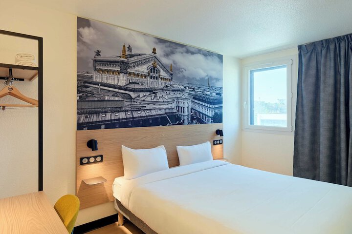Room 13 of 48