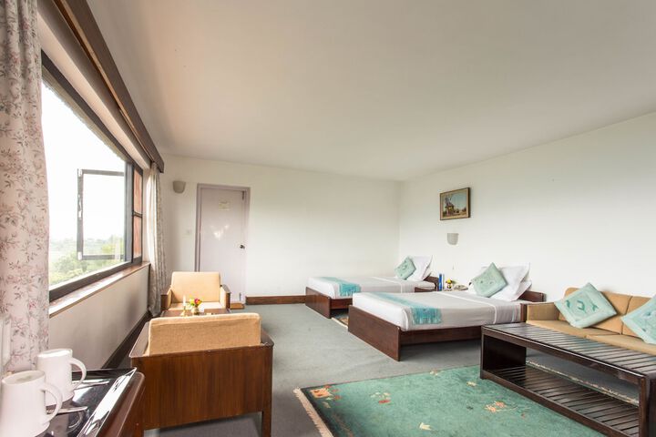 Room 8 of 48