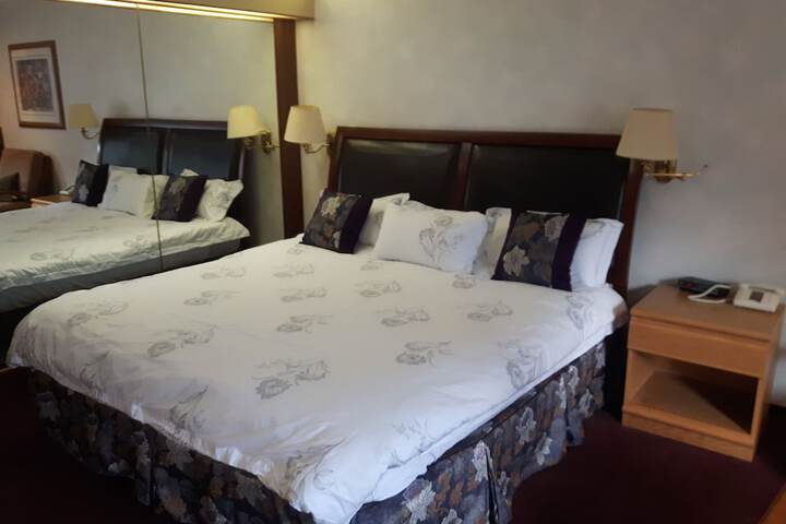 Room 4 of 46