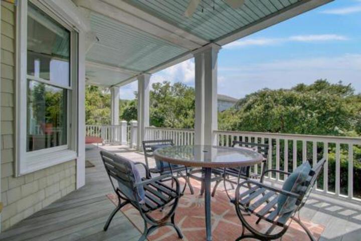 518 Carolina Boulevard in Isle Of Palms, SC