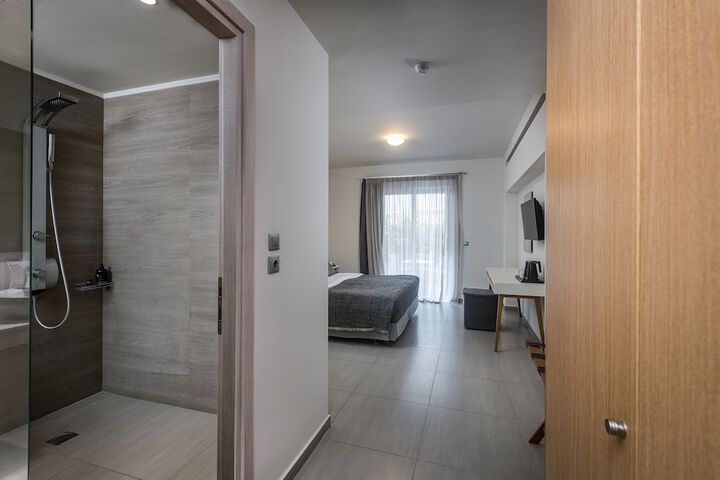 Room 20 of 48