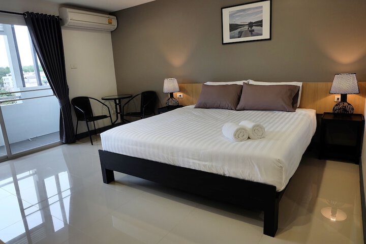 Room 5 of 26