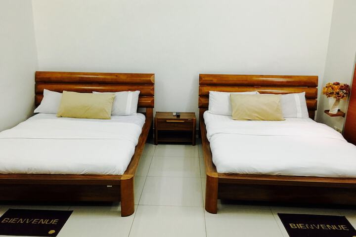 Room 12 of 24