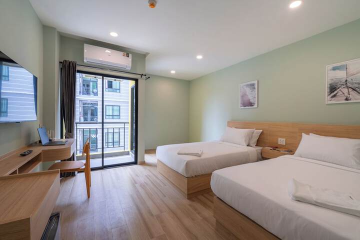 Room 4 of 13