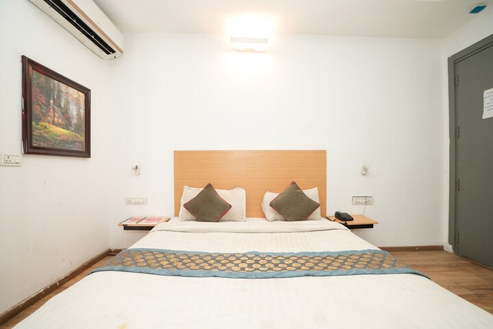 Room 5 of 26