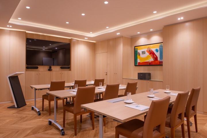 Meeting facility