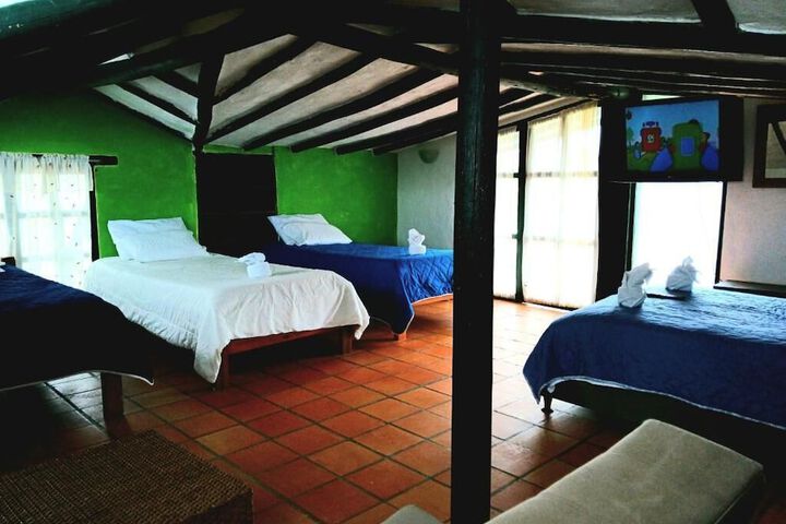 Room 2 of 9