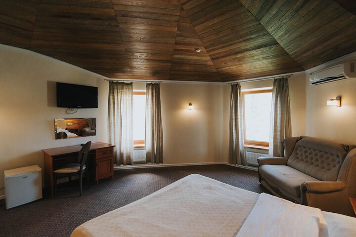 Room 9 of 39