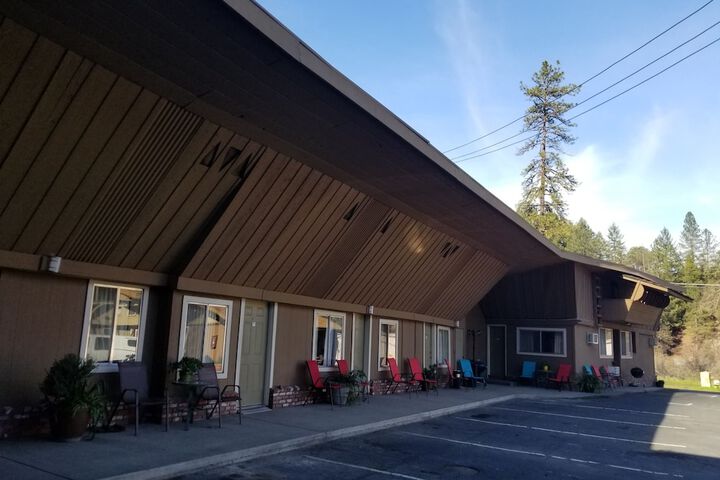 Property Grounds 20 of 23