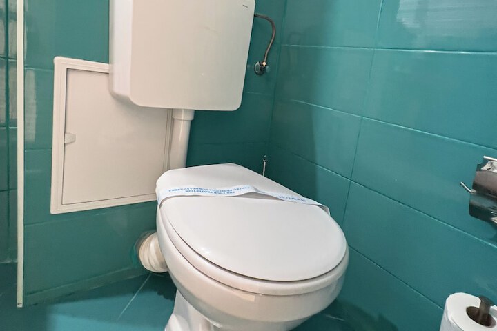 Room 12 of 21