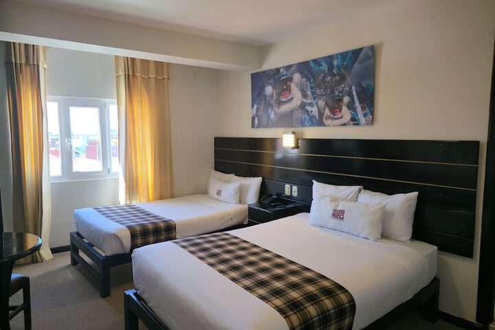 Room 16 of 43