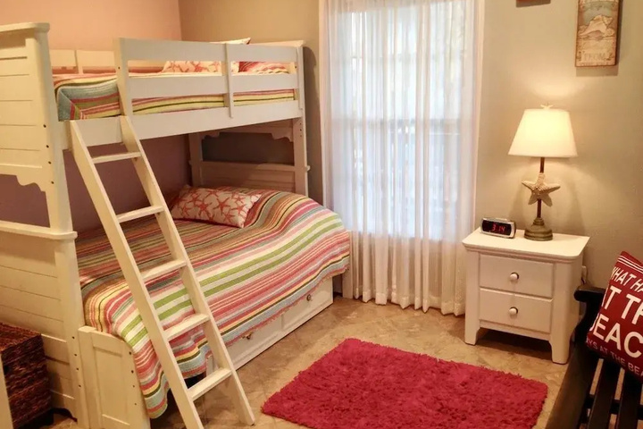 Room 5 of 21