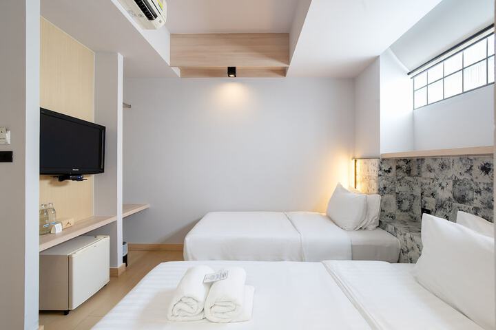Room 20 of 74
