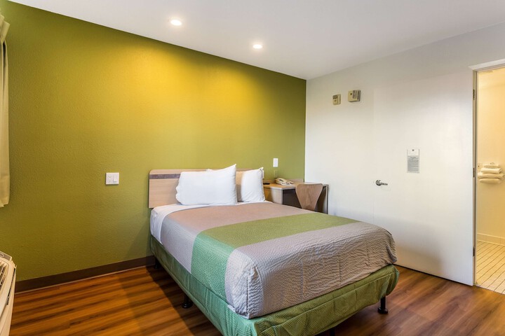 Room 7 of 29