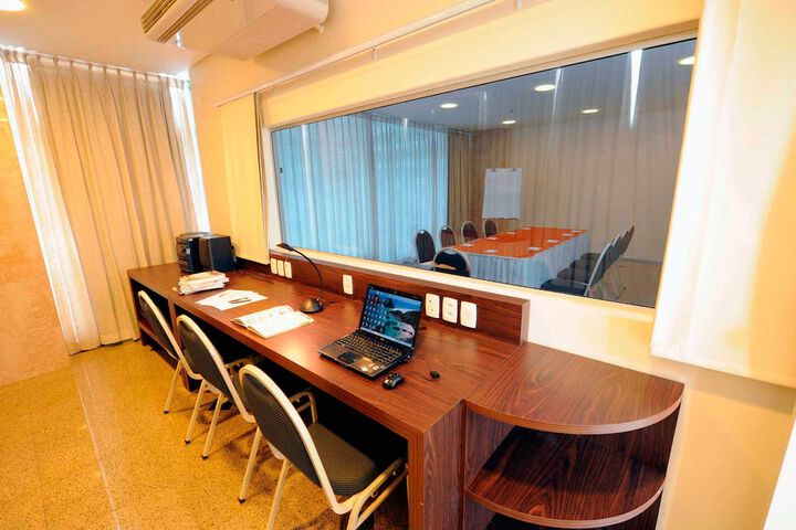 Business Center 54 of 67