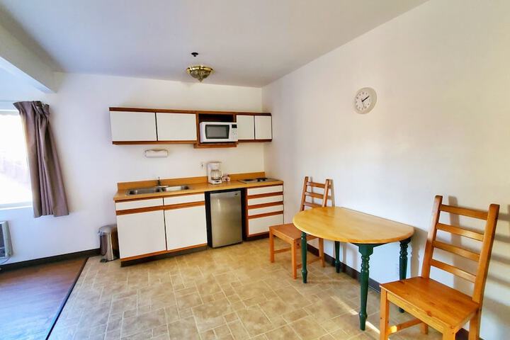 Room 18 of 33