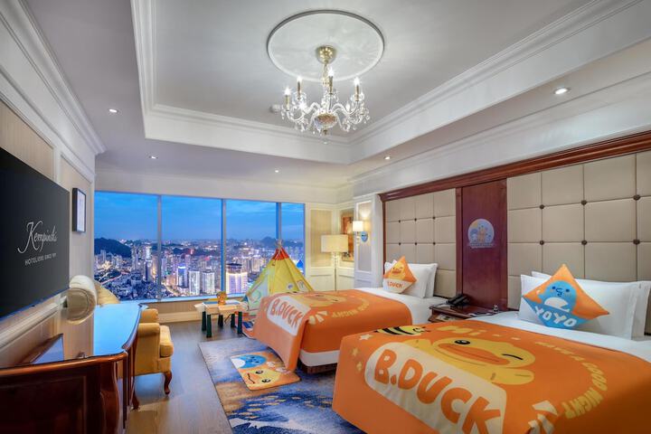Room 352 of 378