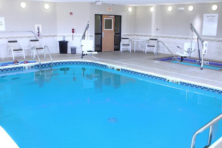 Pool Hotel