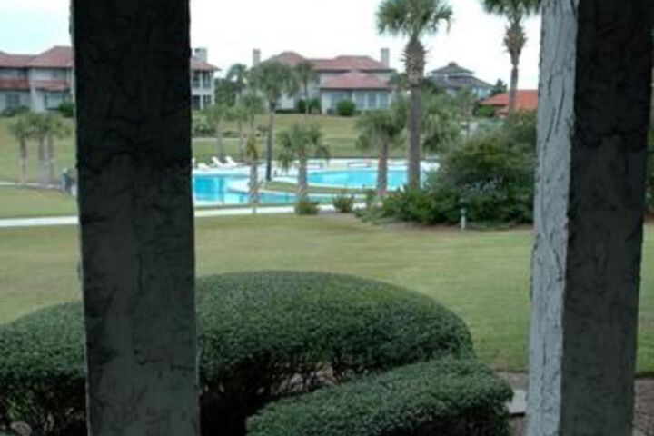 Hotel Exterior 15 of 56