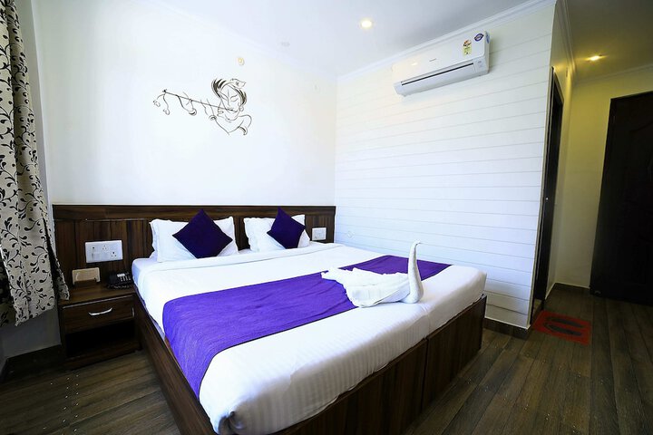 Room 6 of 39