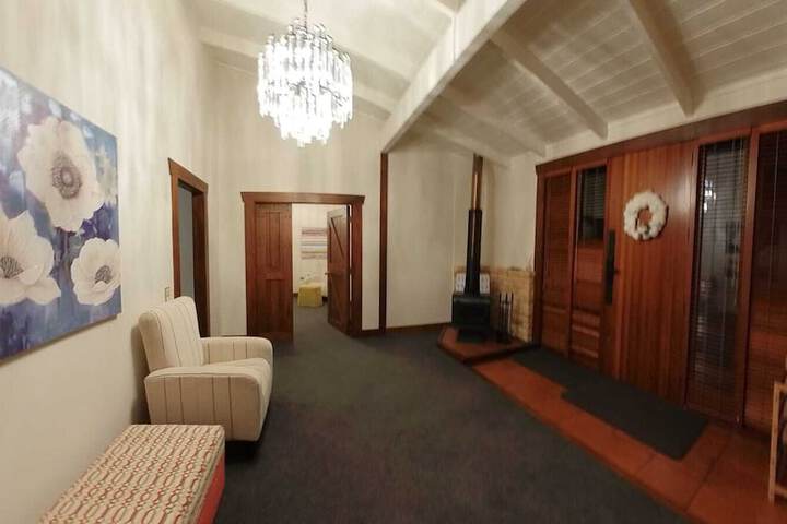 Room 18 of 31