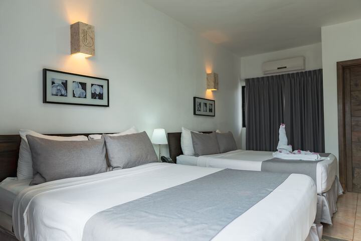 Room 18 of 37