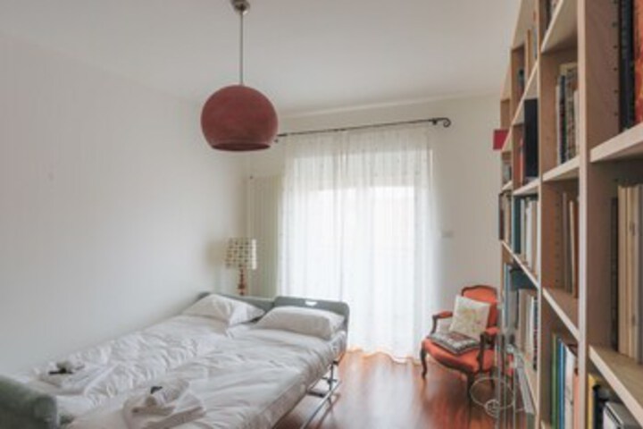 Room 17 of 32