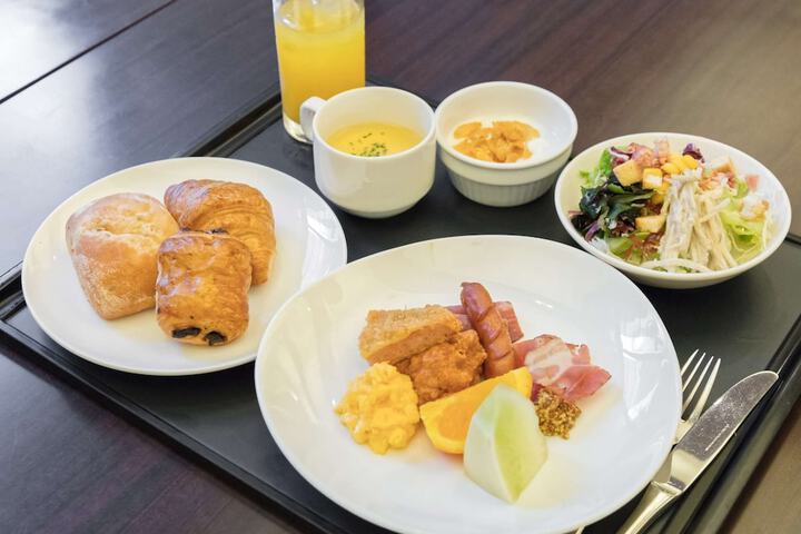 Breakfast buffet