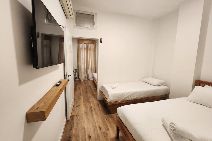Room 32 of 141