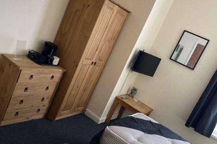 Room 30 of 46