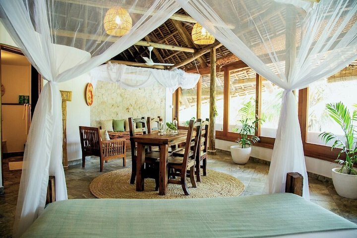 Room 4 of 139