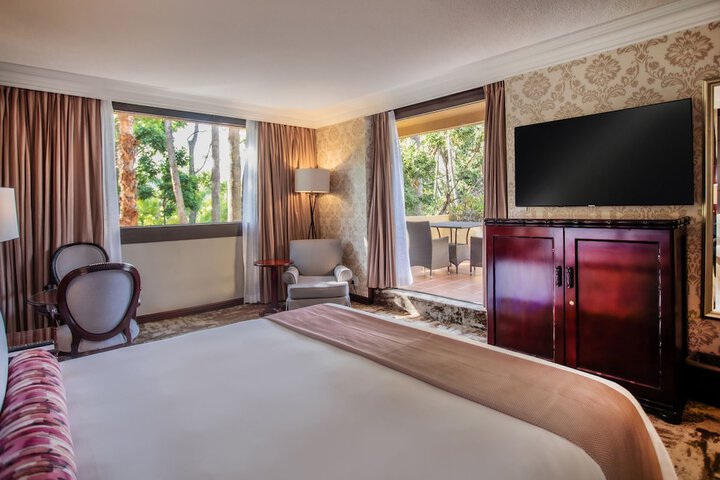Room 14 of 49