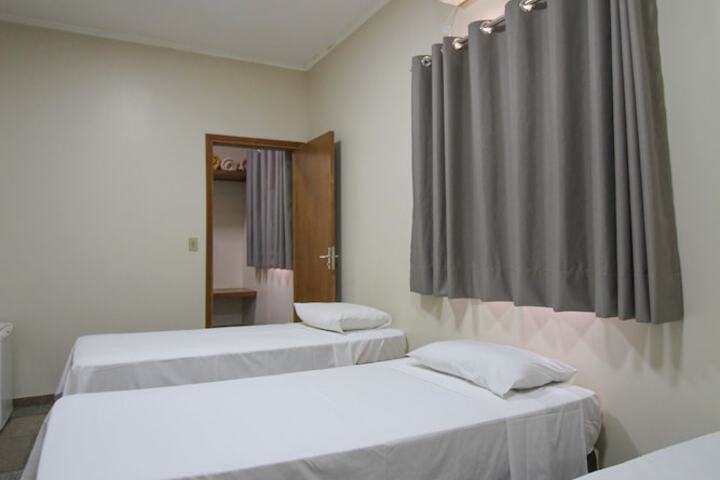 Room 38 of 183