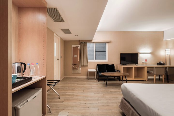 Room 10 of 41