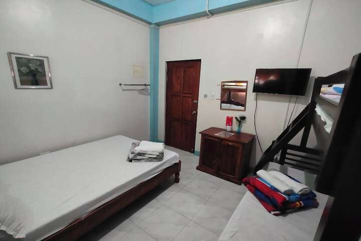 Room 16 of 39