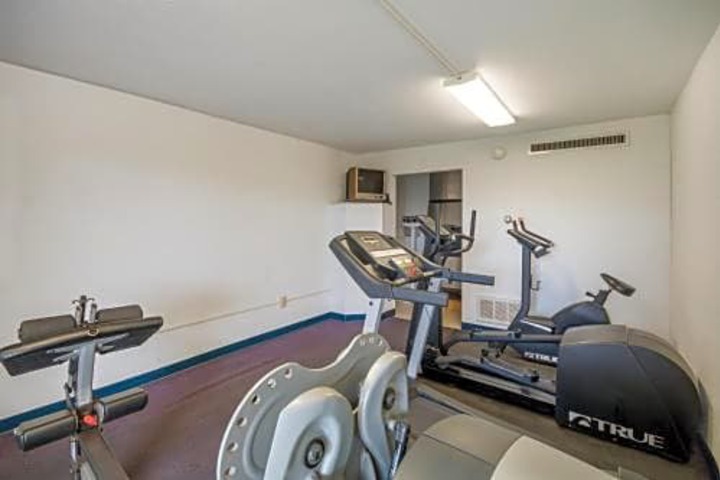 Rodeway Inn & Suites