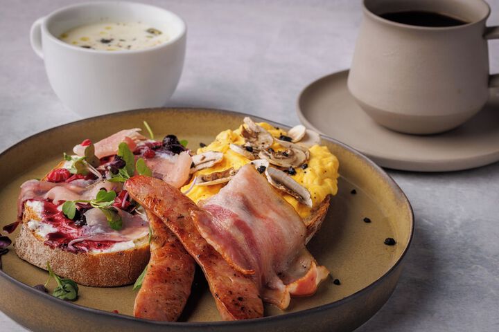 Breakfast/Coffee Service 119 of 125