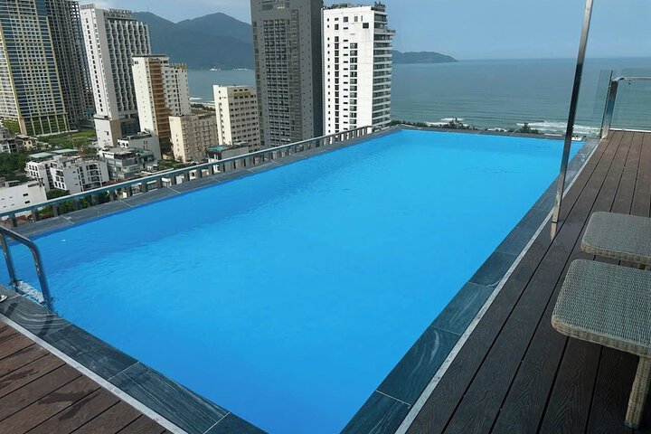 Pool 32 of 47