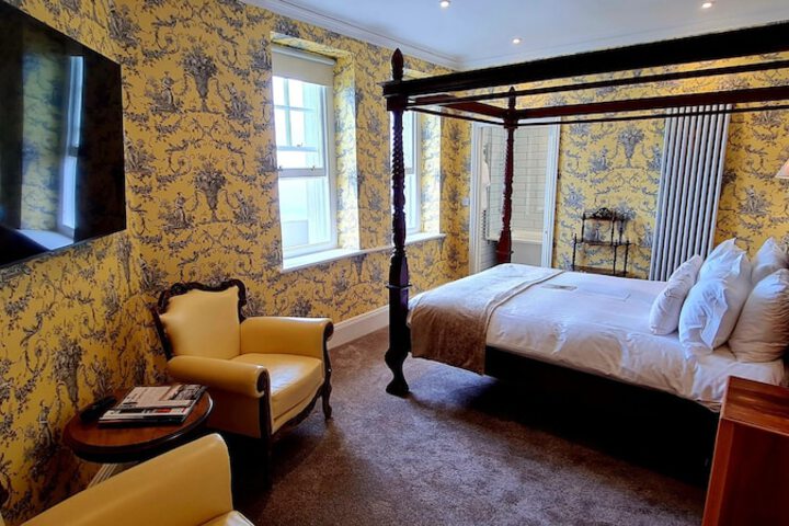 Room 57 of 141
